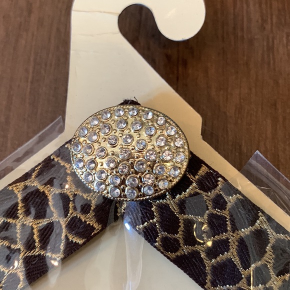 BRAND NEW pair of Lindsay Phillips SwitchFlops, “Avery” style. Size medium. - Picture 4 of 5